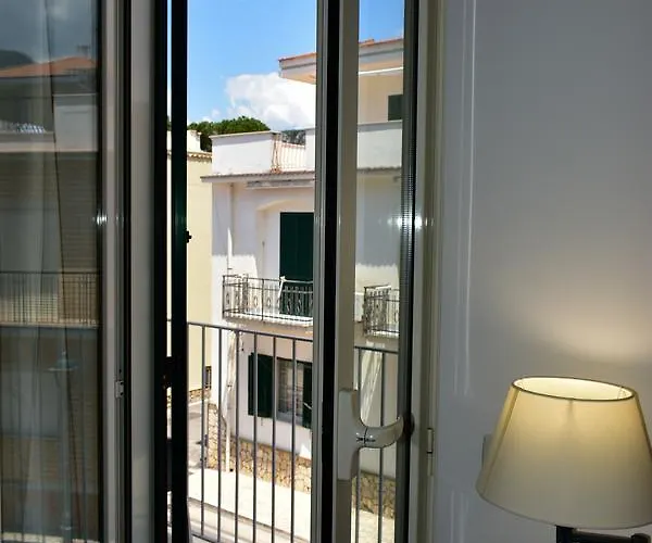 Отель Amyclae 3*