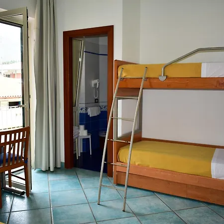 Amyclae Hotel 3*