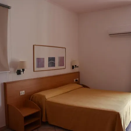 Hotel Amyclae 3*