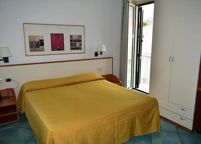 ホテル Amyclae スペルロンガ